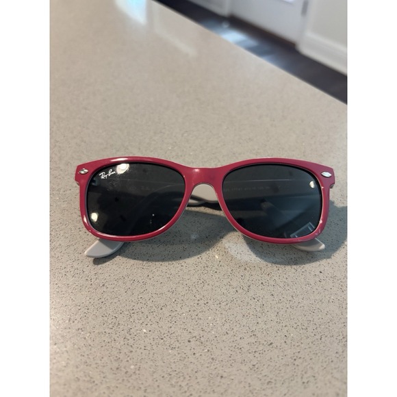Ray-Ban Wayfarer Jr. Kids Sunglasses RJ9052S 177/87 47-15 with Case - Picture 7 of 13